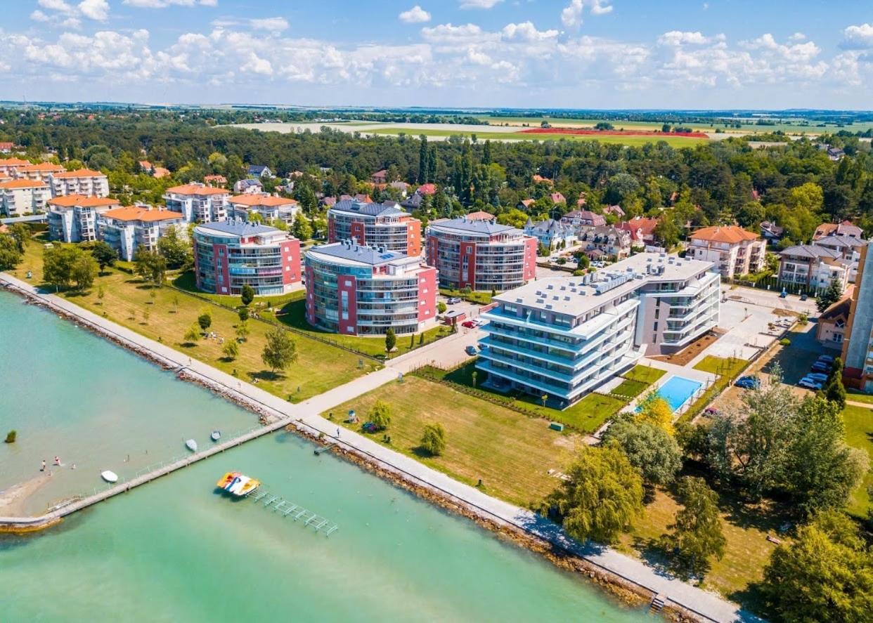 Myflat Coral Beach Apartment Siofok Exterior photo