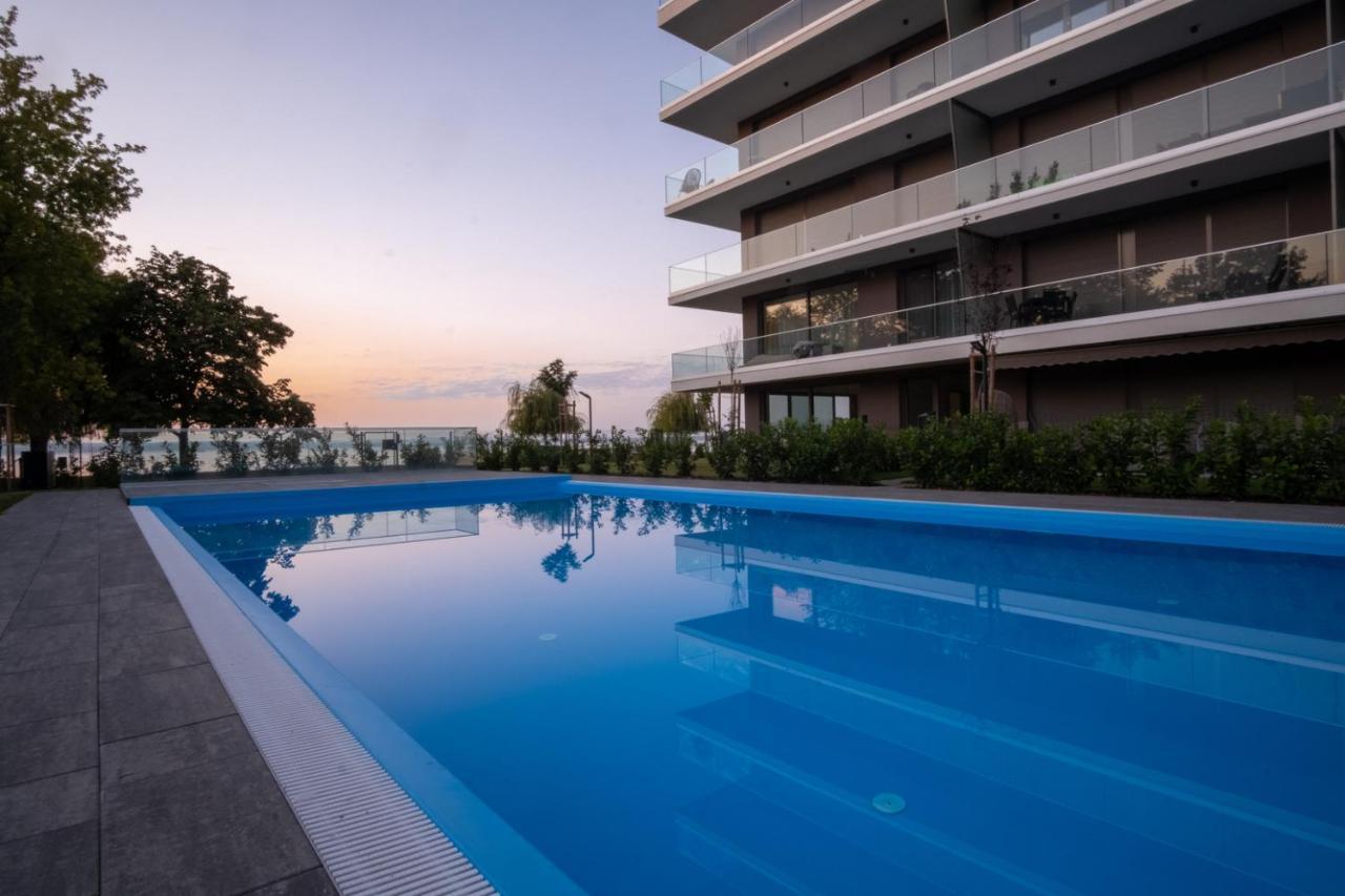 Myflat Coral Beach Apartment Siofok Exterior photo